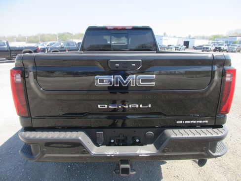 New 2026 GMC Sierra 3500 Denali Ultimate AWD/4WD image 6
