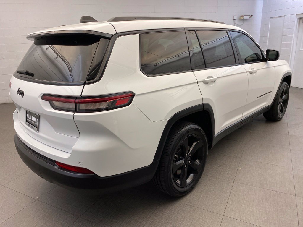 Used 2023 Jeep Grand Cherokee L Laredo RWD image 8