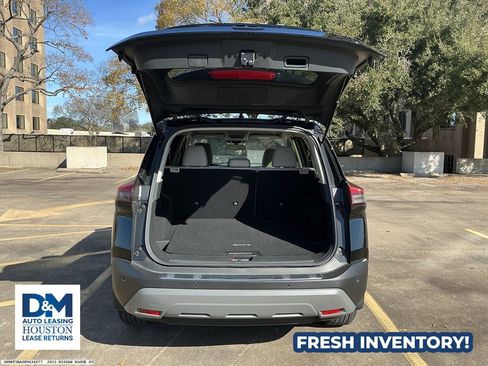 Used 2023 Nissan Rogue SV image 6