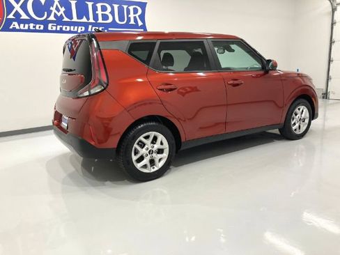 Used 2023 Kia Soul S FWD image 19