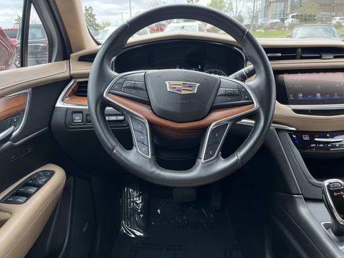 Used 2017 Cadillac XT5 Platinum image 14