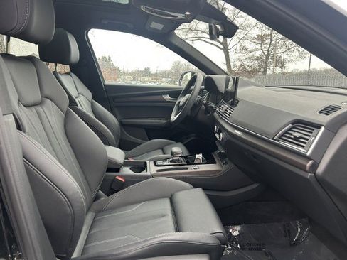 Certified 2025 Audi Q5 e Premium Plus w/ Premium Plus Package image 28
