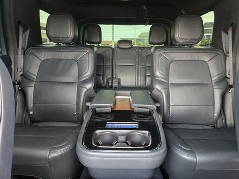 Used 2024 Lincoln Navigator Reserve AWD/4WD image 11