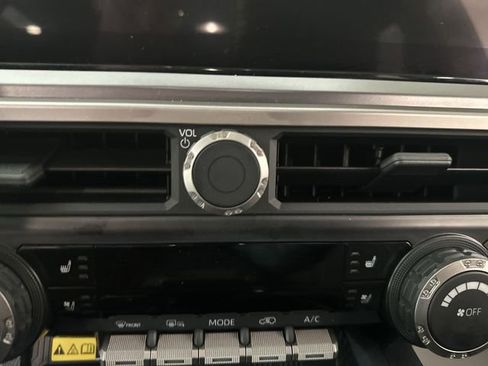 Certified 2025 Toyota 4Runner TRD Off-Road Premium AWD/4WD image 14