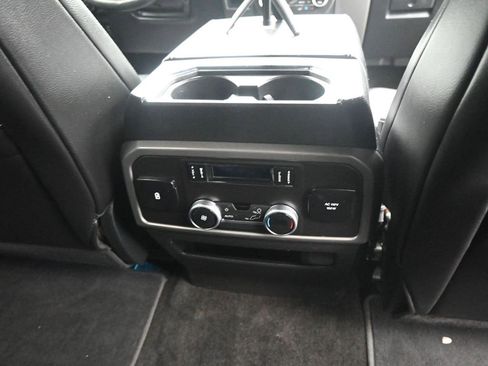 Certified 2018 Ford Expedition XLT w/ Equipment Group 202A image 3