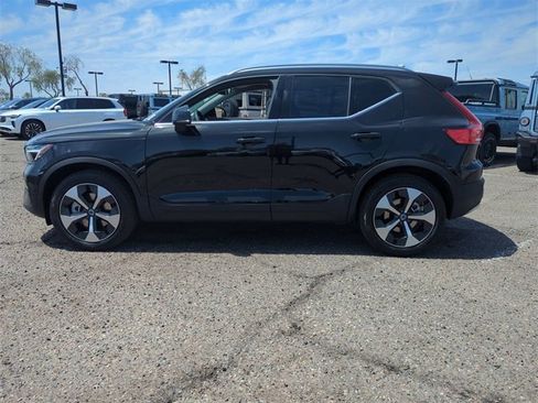 New 2025 Volvo XC40 B5 Core w/ Protection Package Premier image 10