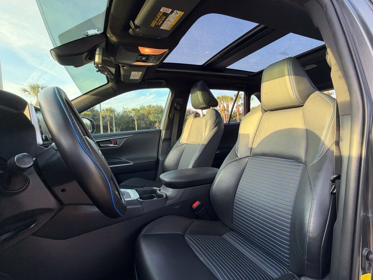 Used 2019 Toyota RAV4 XSE AWD/4WD image 6
