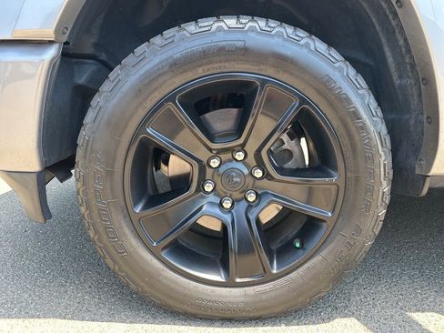 Used 2021 RAM 1500 Big Horn AWD/4WD image 4