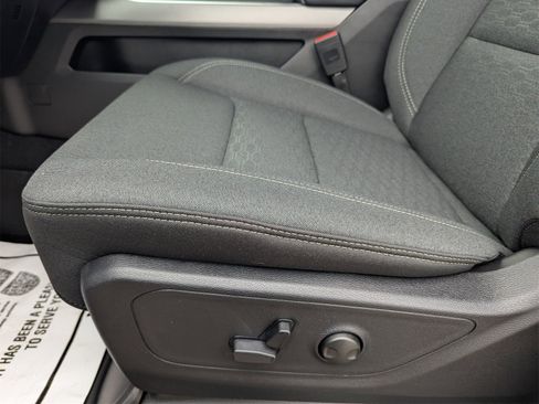 New 2026 RAM 1500 4x4 Crew Cab image 16