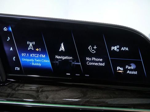 Used 2023 Cadillac Escalade Premium Luxury AWD/4WD image 20