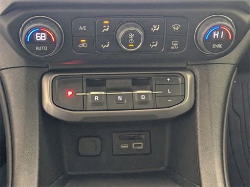 Used 2023 GMC Acadia AT4 w/ Technology Package image 24