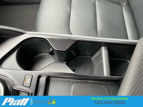 Used 2025 Kia EV6 Wind image 28