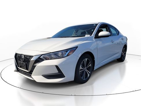 Used 2023 Nissan Sentra SV image 3