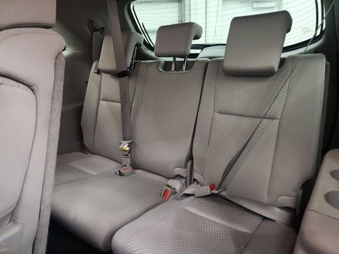 Used 2019 Toyota Highlander LE FWD image 10