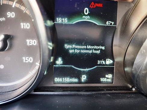 Used 2019 Land Rover Discovery Sport SE image 38