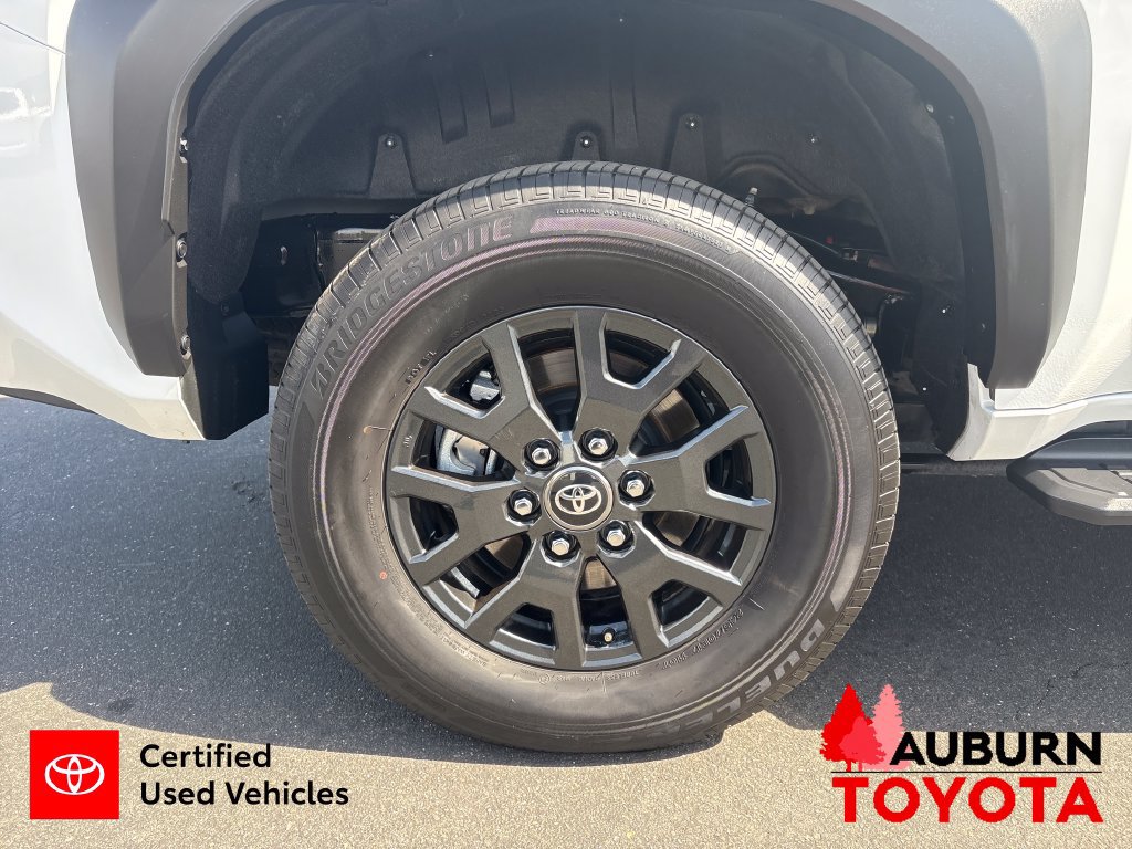 Certified 2025 Toyota 4Runner SR5 AWD/4WD image 26