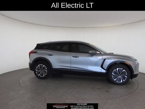 Used 2024 Chevrolet Blazer EV LT AWD/4WD image 24