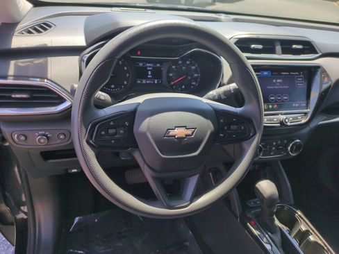 Used 2023 Chevrolet TrailBlazer LT w/ Convenience Package AWD/4WD image 18