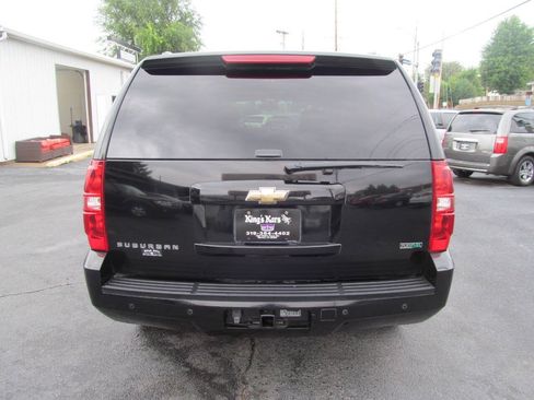 Used 2010 Chevrolet Suburban LT w/ Luxury Package AWD/4WD image 4