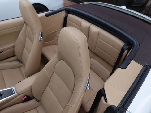 Used 2014 Porsche 911 Carrera 4 image 15