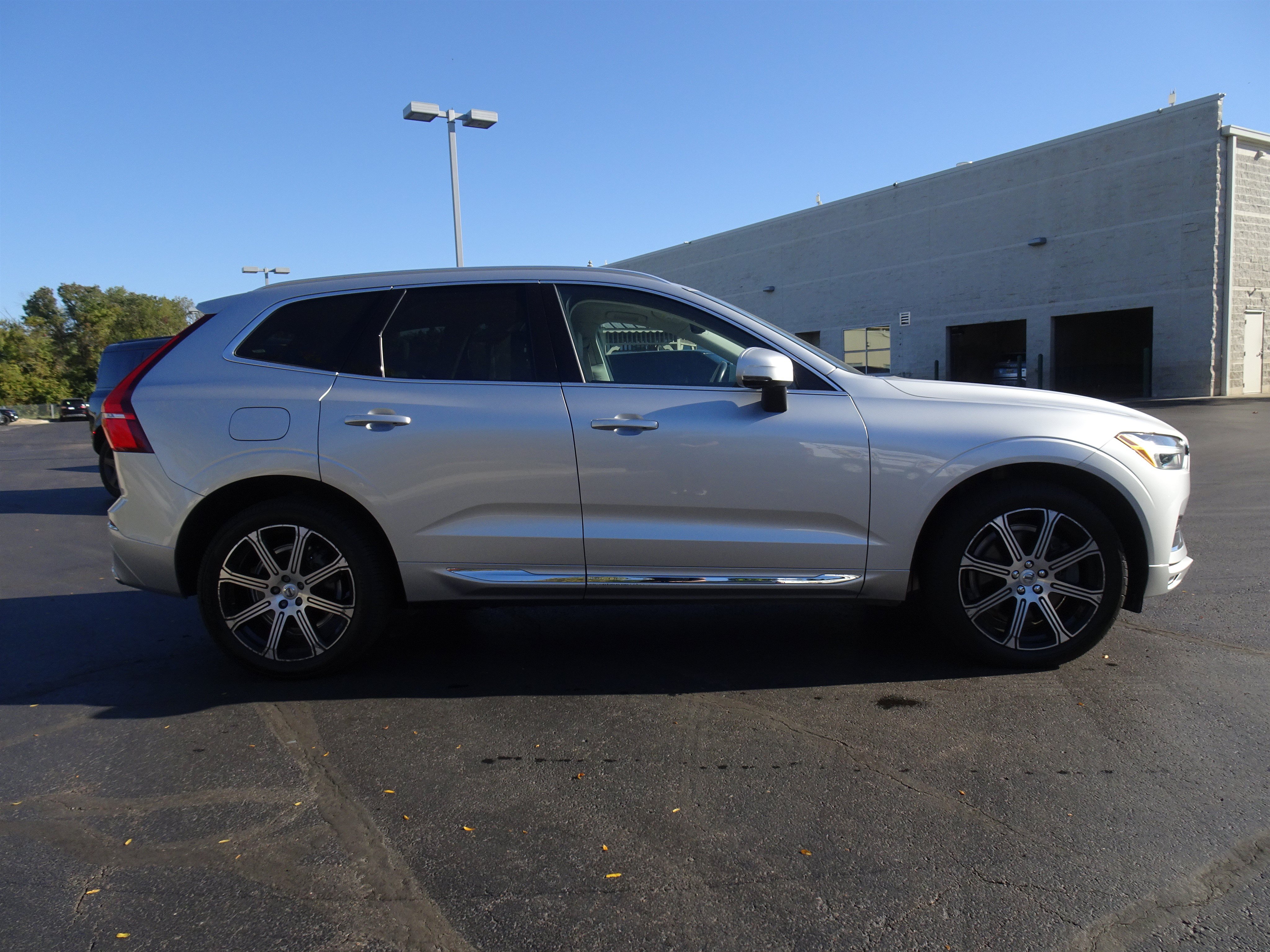 Used 2021 Volvo XC60 T6 Inscription AWD/4WD image 7