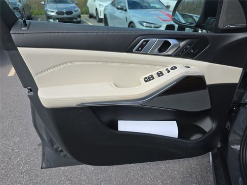 Certified 2024 BMW X5 xDrive40i w/ Executive Package image 19