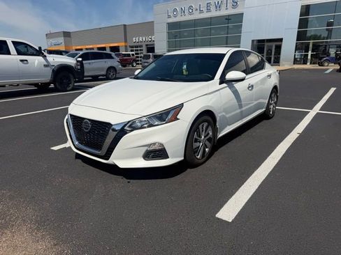 Used 2020 Nissan Altima 2.5 S FWD image 1
