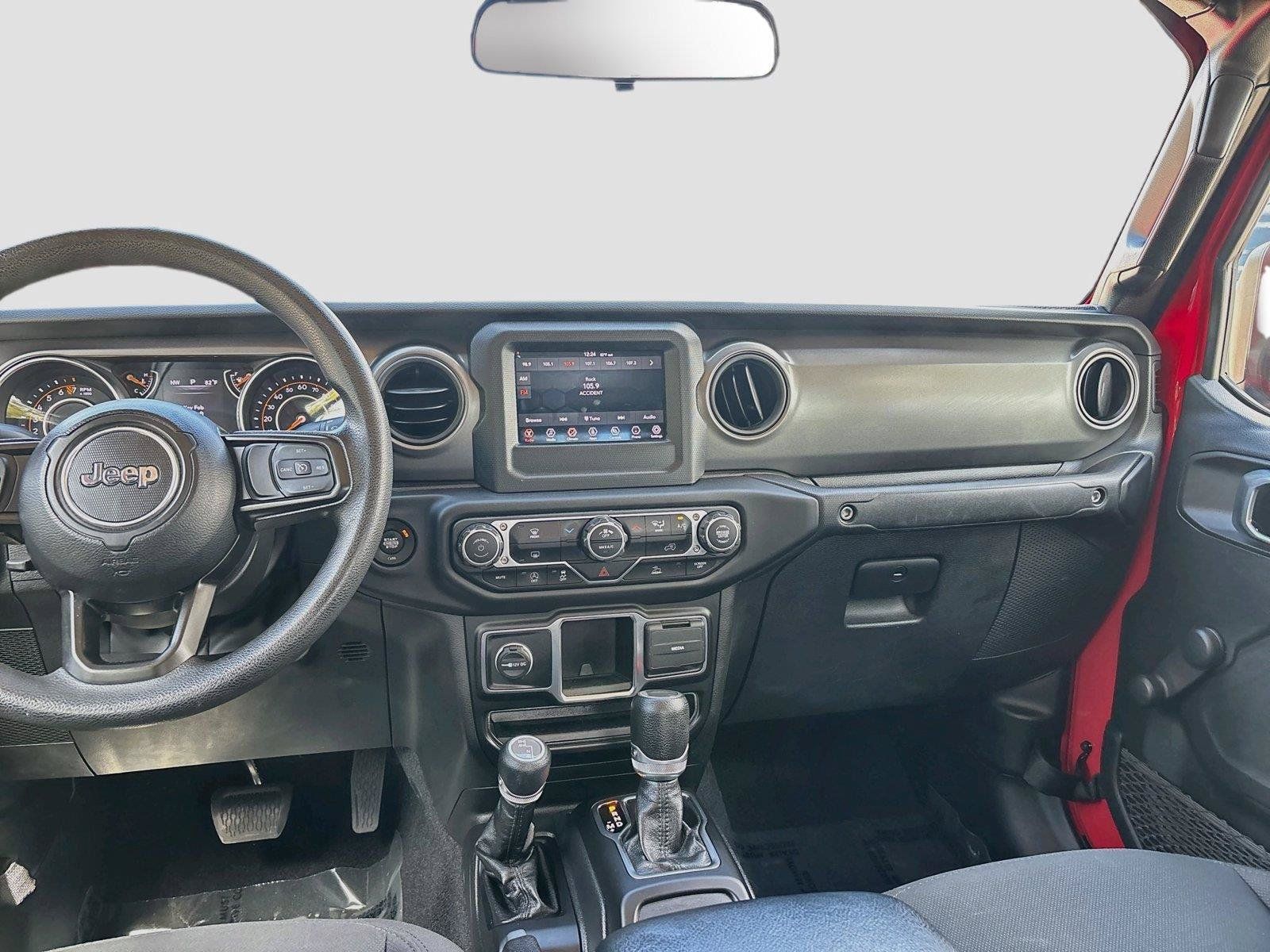 Used 2023 Jeep Gladiator Sport AWD/4WD image 17