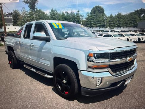 Used 2017 Chevrolet Silverado 1500 LT w/ All Star Edition AWD/4WD image 2