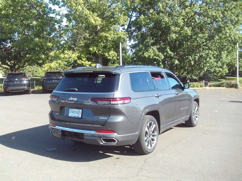 Used 2022 Jeep Grand Cherokee L Overland AWD/4WD image 5