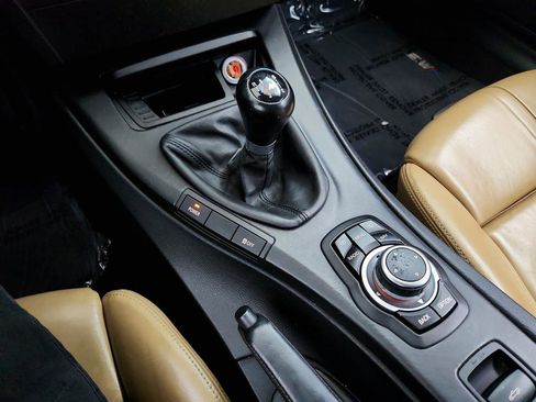 Used 2011 BMW M3 image 17