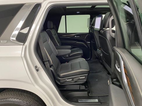 Used 2023 Cadillac Escalade Premium Luxury w/ LPO, Floor Liner Package AWD/4WD image 39