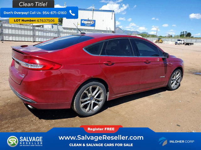Used 2017 Ford Fusion SE w/ Equipment Group 601A FWD image 4