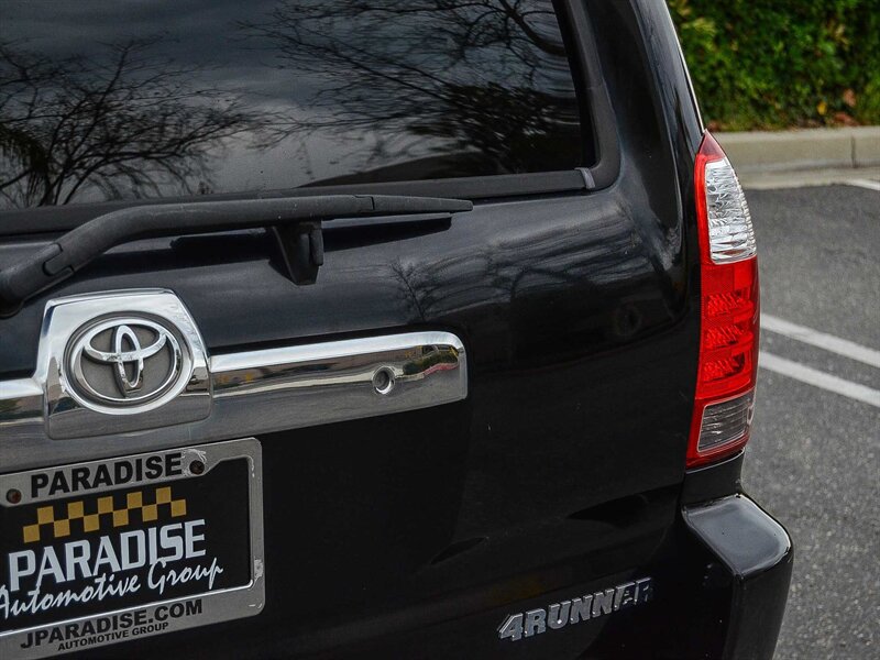 Used 2006 Toyota 4Runner SR5 RWD image 8