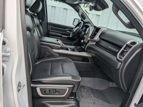 Used 2022 RAM 1500 Laramie AWD/4WD image 29