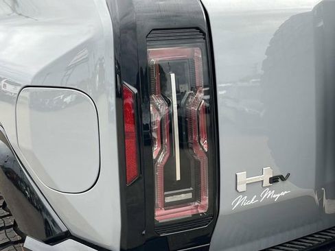 New 2025 GMC Hummer EV 3X w/ Extreme Off-Road Package image 11