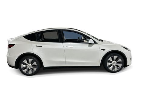 Certified 2023 Tesla Model Y Long Range AWD/4WD image 7