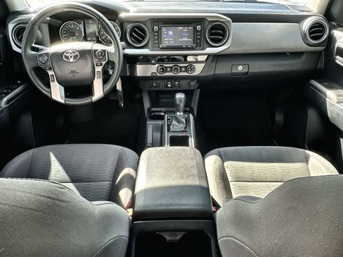 Used 2018 Toyota Tacoma SR5 image 10
