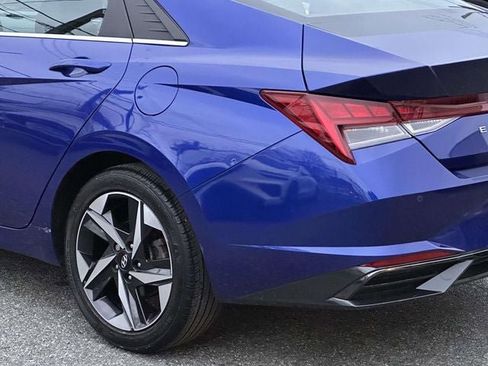 Used 2023 Hyundai Elantra Limited image 13