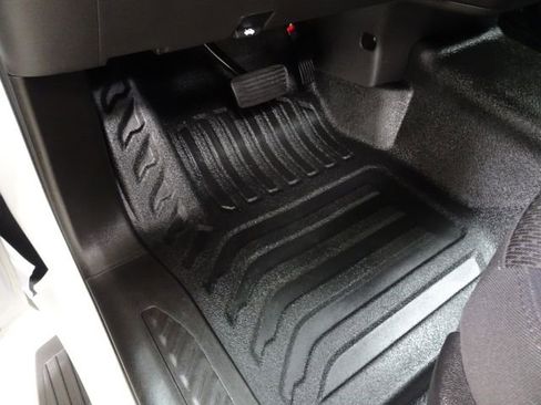 Used 2025 Chevrolet Silverado 1500 W/T w/ WT Value Package image 18