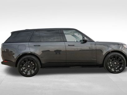 New 2025 Land Rover Range Rover Long Wheelbase SE