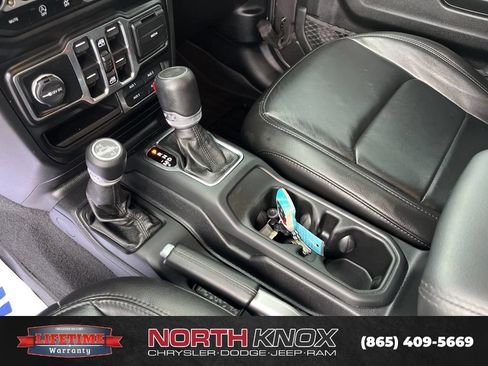 Used 2020 Jeep Wrangler Unlimited Sahara AWD/4WD image 11
