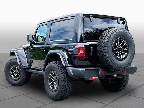 Used 2025 Jeep Wrangler Rubicon AWD/4WD image 12