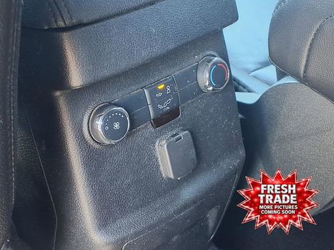 Used 2018 Ford Explorer XLT w/ Equipment Group 202A FWD image 26