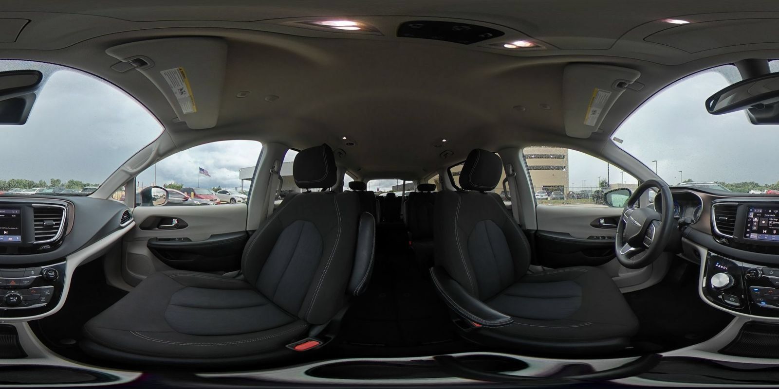 Used 2023 Chrysler Voyager LX FWD image 43