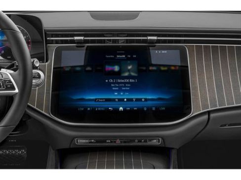 Used 2025 Mercedes-Benz E 450 4MATIC Sedan image 9