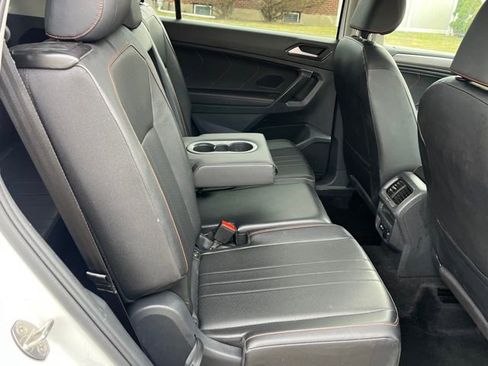 Used 2024 Volkswagen Tiguan Wolfsburg Edition image 19