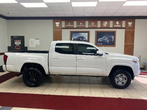 Used 2019 Toyota Tacoma SR w/ SR Convenience Package image 7