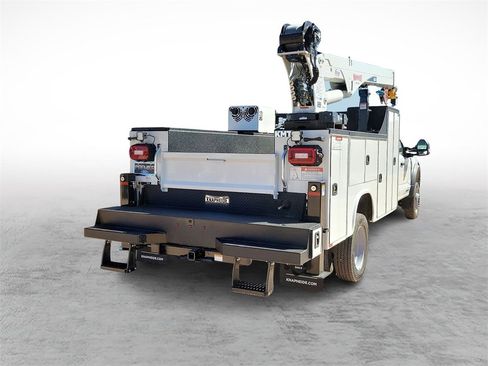 New 2024 Ford F550 XL image 10