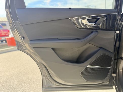 Used 2023 Audi Q7 2.0T Premium Plus w/ Premium Plus Package image 16